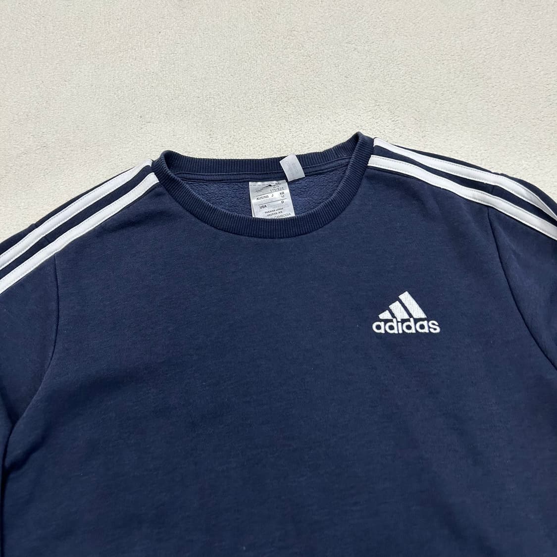 Adidas navy sweatshirt 상품이미지5