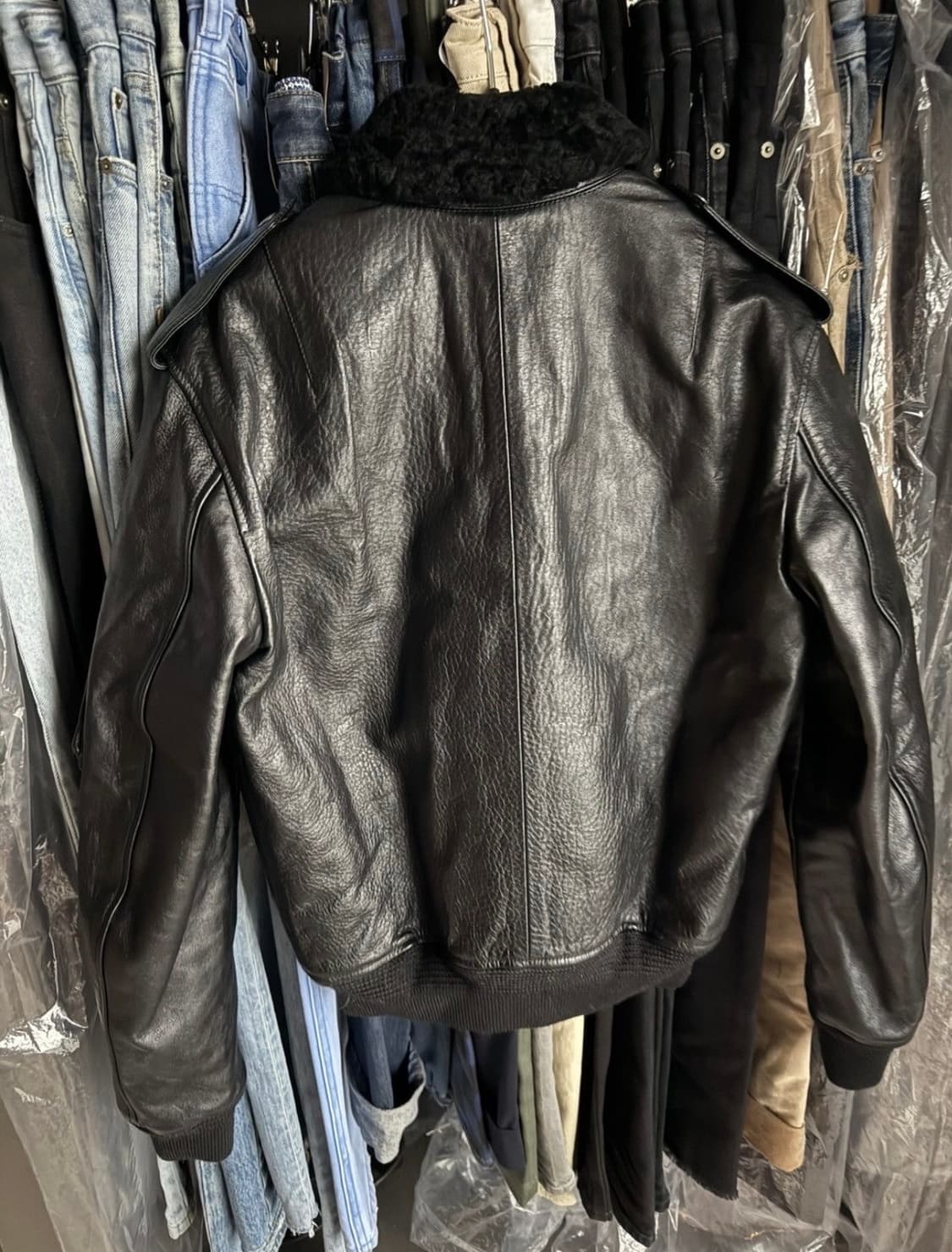 [이준호님 착용] 생로랑 시어링 레더 봄버 자켓 상품이미지4