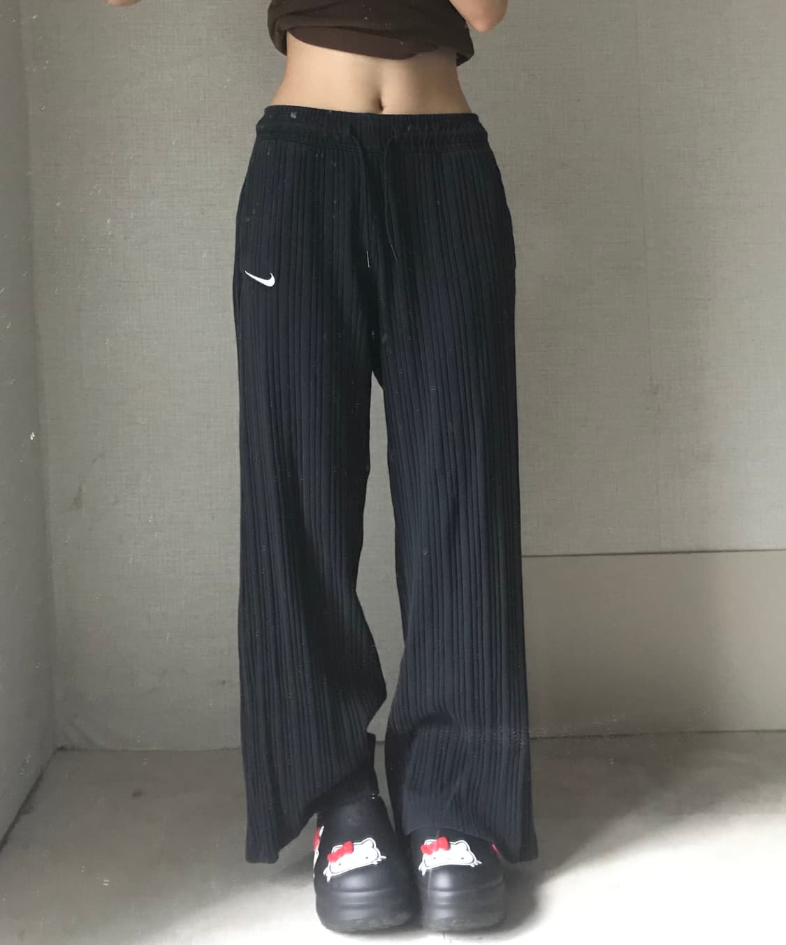 나이키 블랙 와이드핏 트레이닝팬츠 상품이미지1