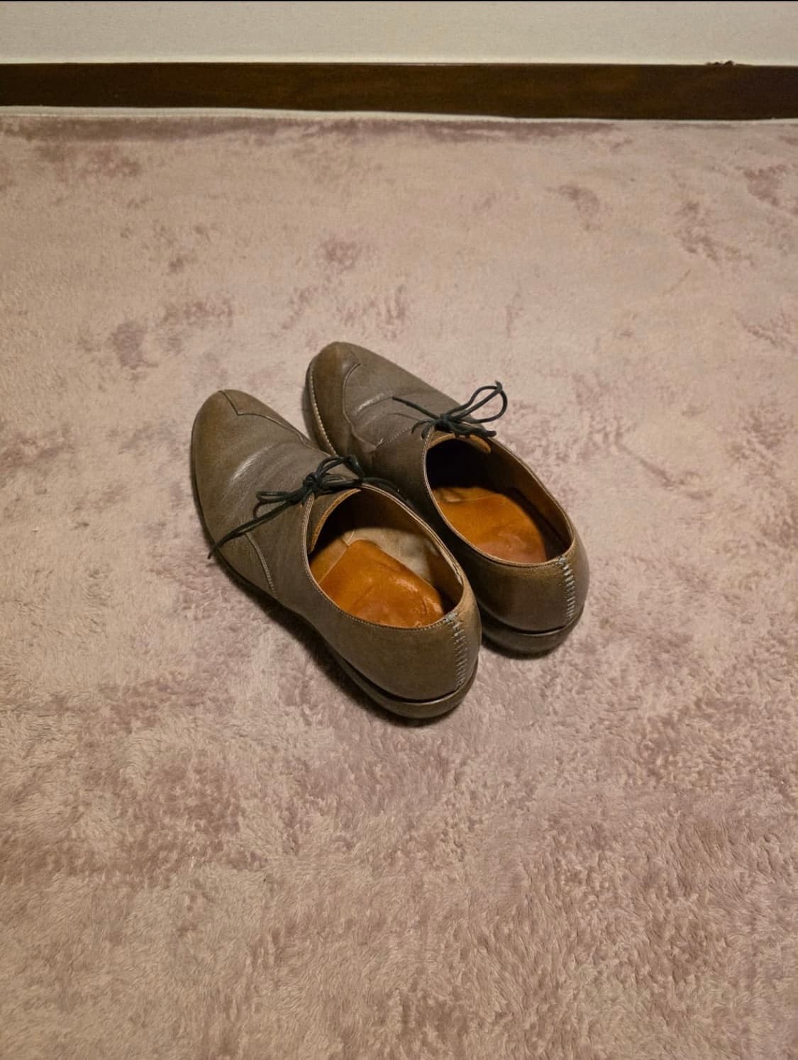 The viridi anne 비대칭 스티치 로퍼 상품이미지5