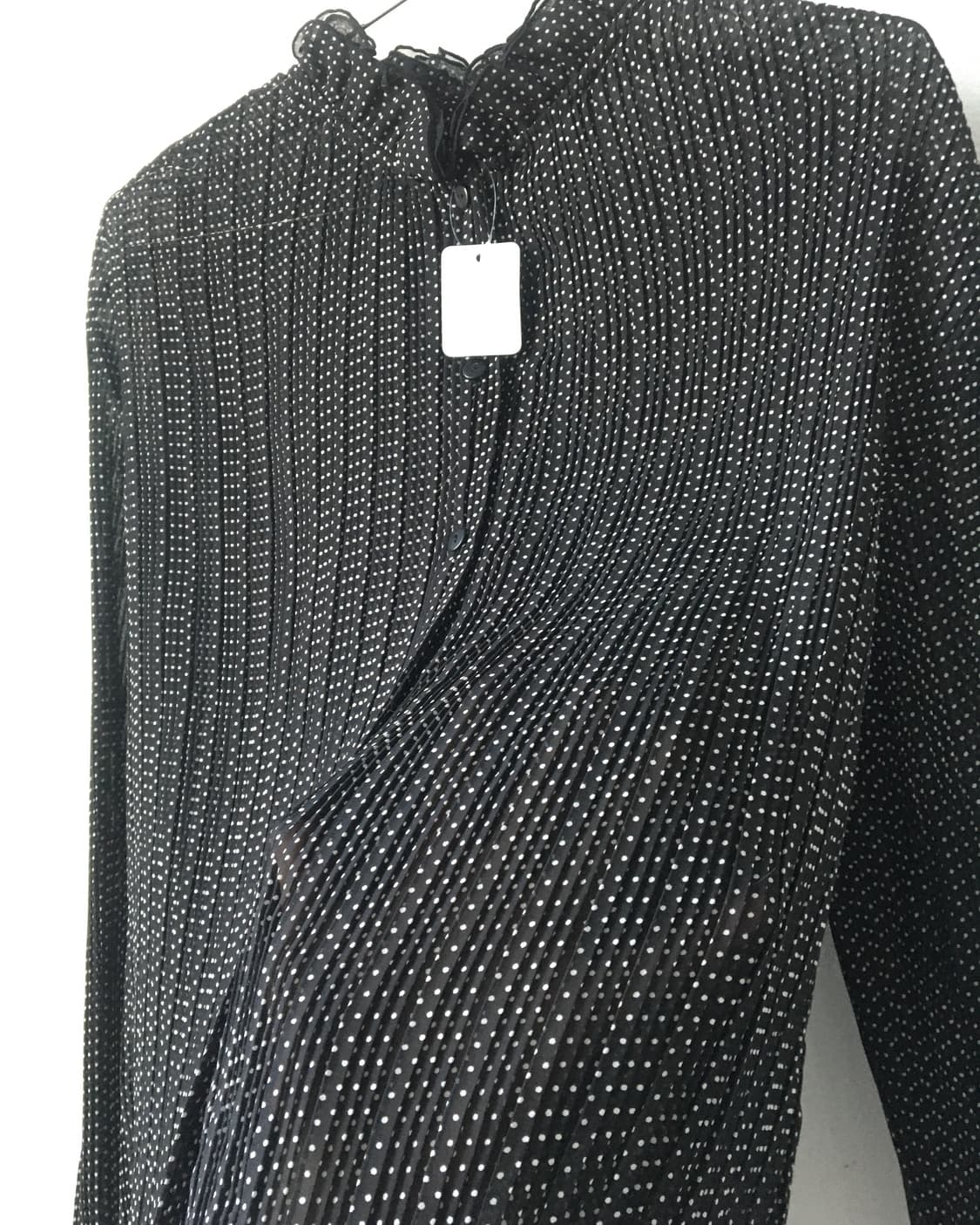 Dot pattern pleats blouse 상품이미지3