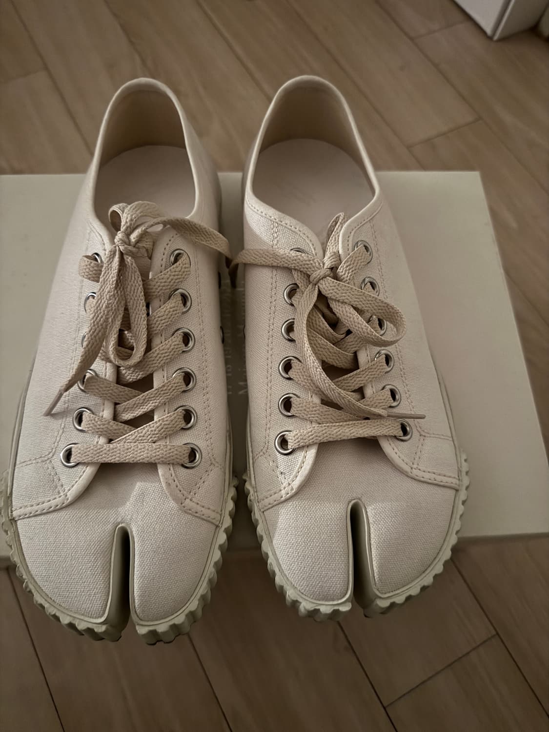 마르지엘라 타비 스니커즈 상품이미지1