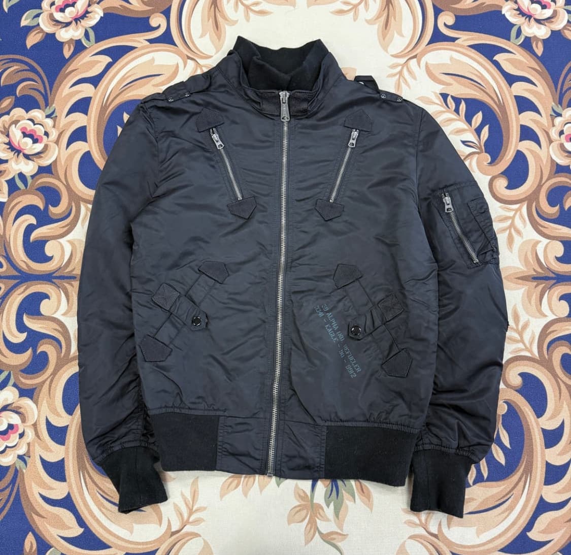 알파인더스트리 스탠실 봄버자켓(짧은 기장) 상품이미지1