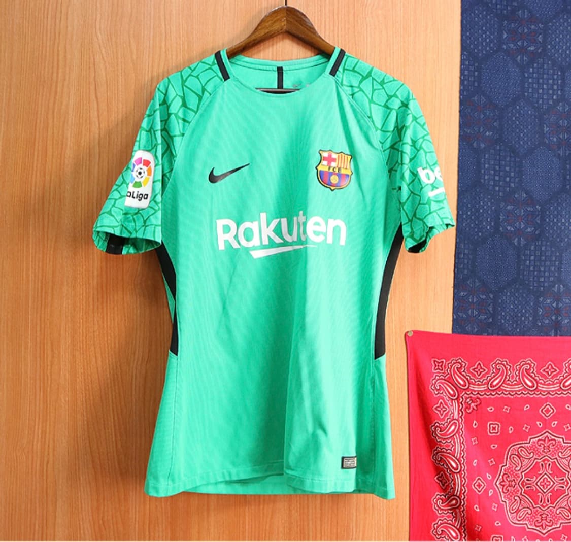 
 NIKE 나이키 17S FC 바로셀로나 어센틱 저지

굿 컨디션 상품이미지1