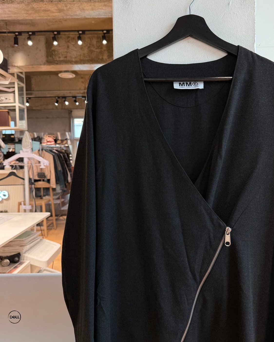 mm6 블랙 사선 집업 자켓  상품이미지4