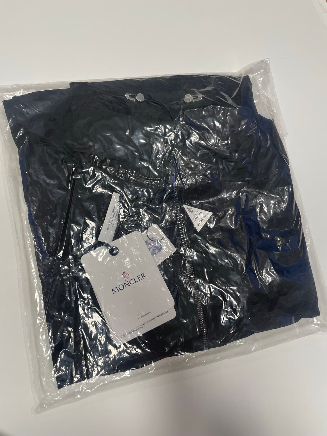 몽클레어 여성 에넷 자켓 2사이즈 새상품 판매 상품이미지9