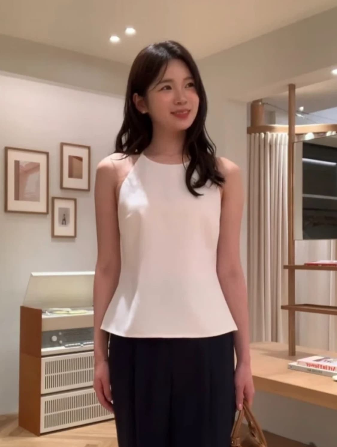 Sie 플라주 홀터넥 슬리브리스 (S/크림) 상품이미지4