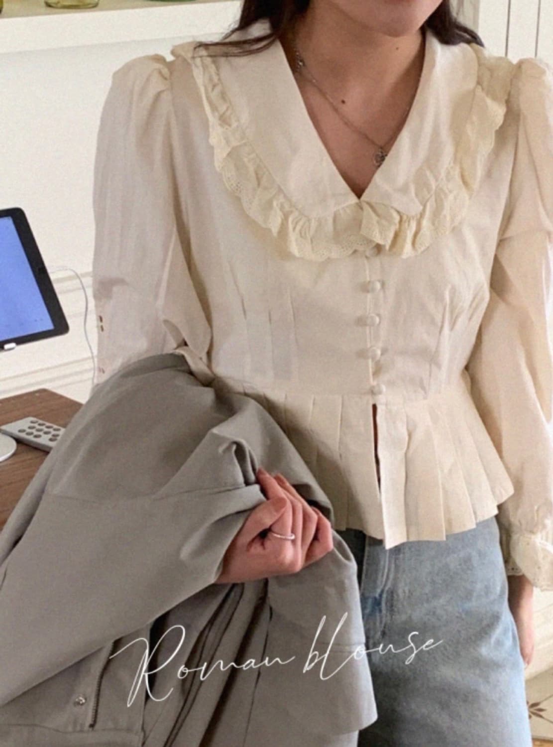 오이니 블라우스 베이지 상품이미지1