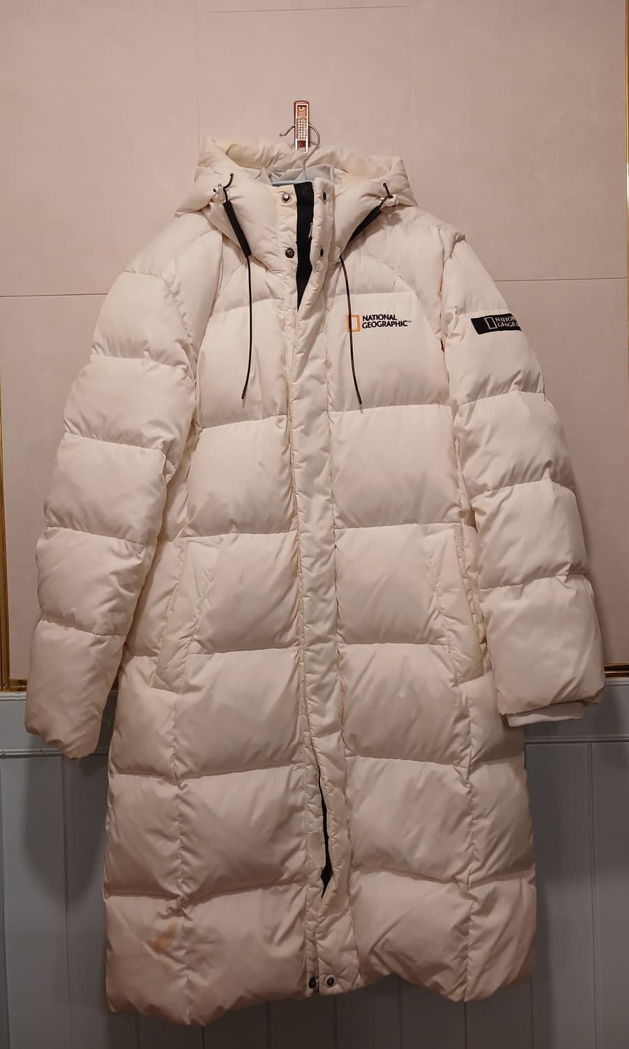 내셔널지오그래픽 정품 여성 롱패딩 M 사이즈 (남성 입으셔도됨) 상품이미지1