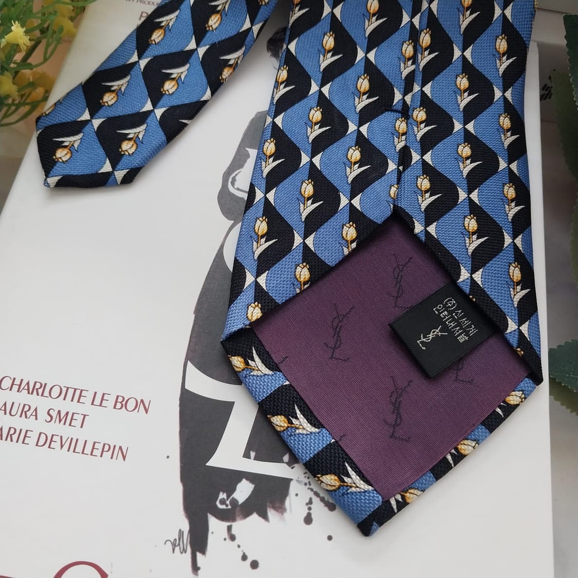 입생로랑 실크 블루&블랙 튤립 패턴 넥타이 9.2cm A+등급 K1324 상품이미지7