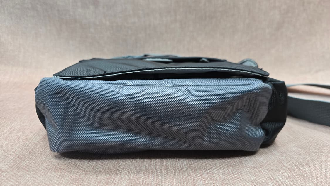 쌤소나이트 공용 실속형 크로스백 블랙 상품이미지4