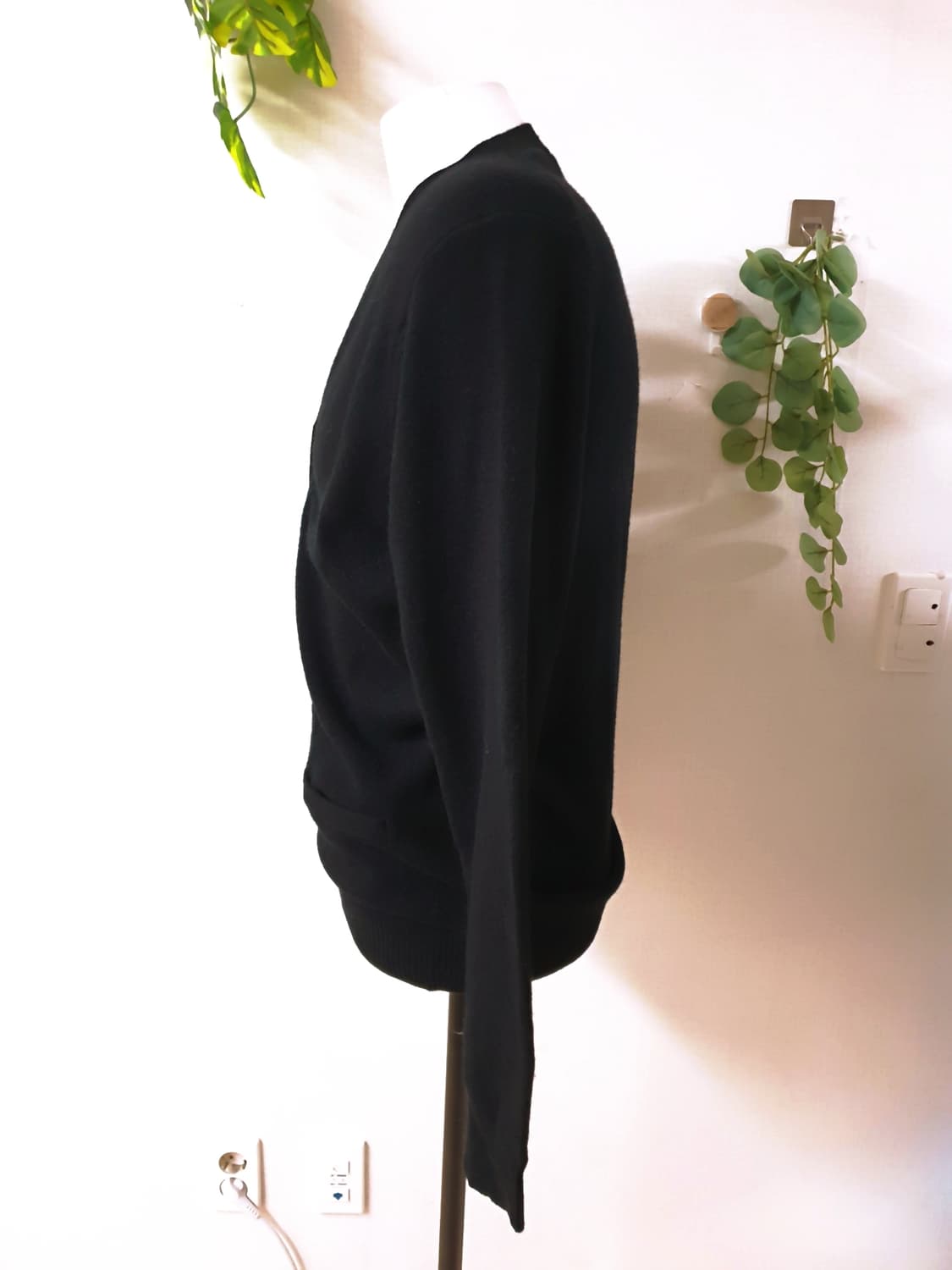 유니클로 퓨어울 남성가디건 100 L 블랙 상품이미지3