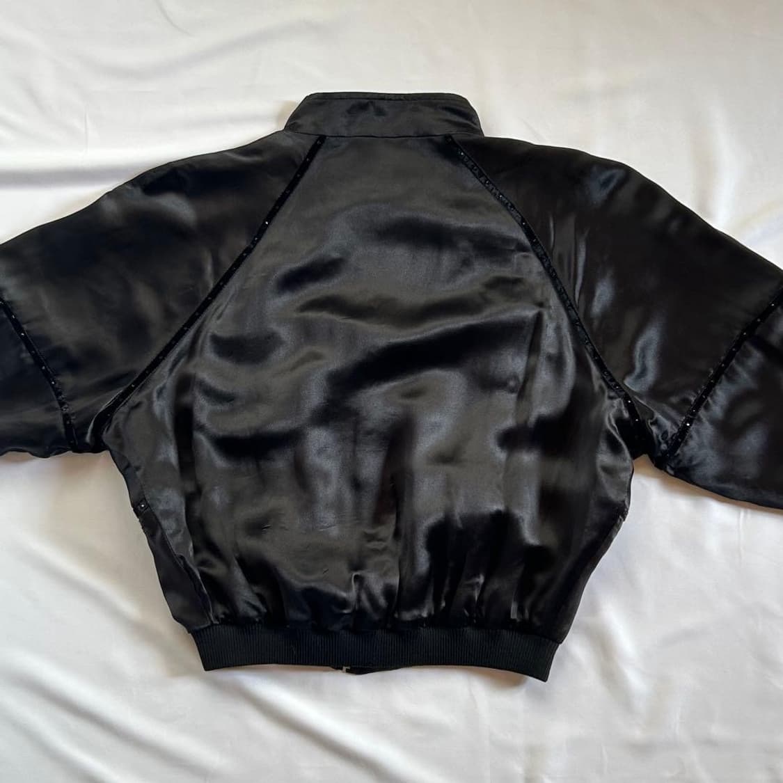 [라이즈 원빈님 착용] 생로랑 22ss 80s 실크 봄버 자켓 상품이미지7