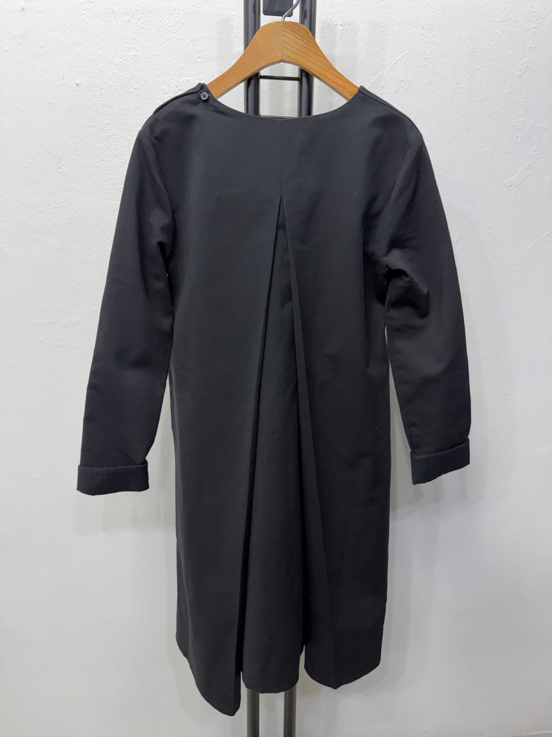 정품) COS 코스 블랙 V넥 원피스 32 상품이미지5