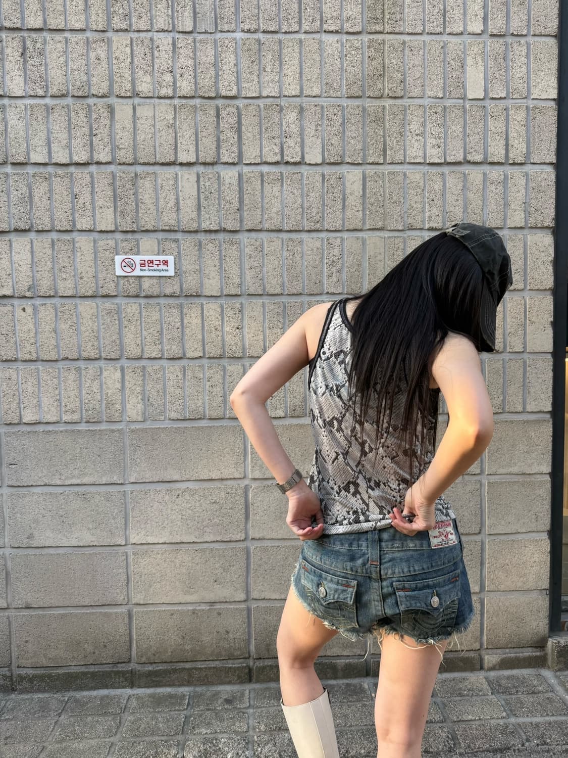 토네이도 마트 파이톤 패턴 매쉬 슬리브리스 상품이미지6