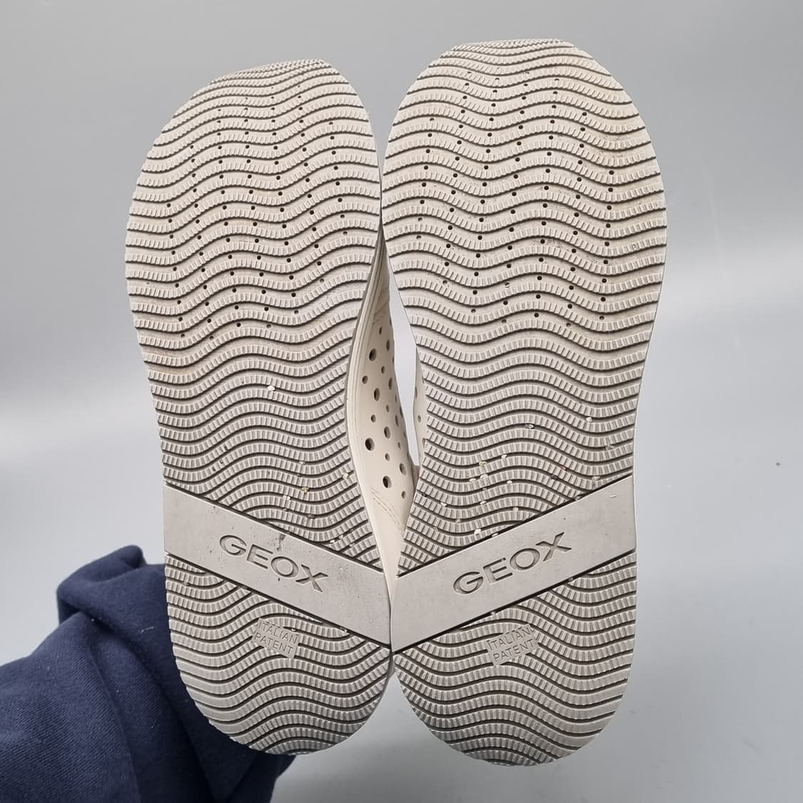 제옥스 켄시 레더 여성스니커즈245 굽5 상품이미지3