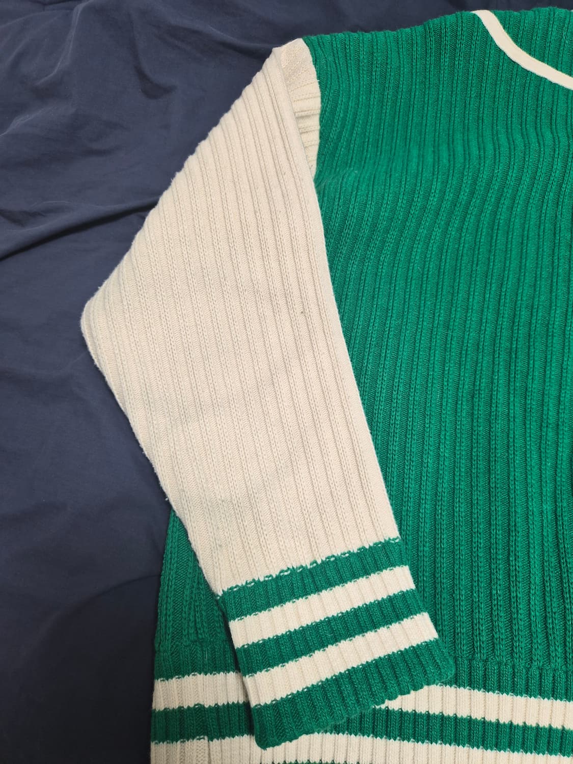 아더에러 톰가디건 A3사이즈 상품이미지6