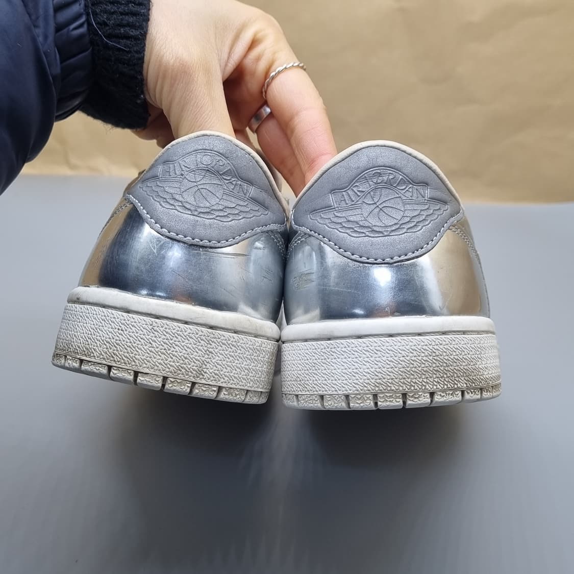 나이키 조던1 레트로 로우 실버 운동화250  상품이미지4