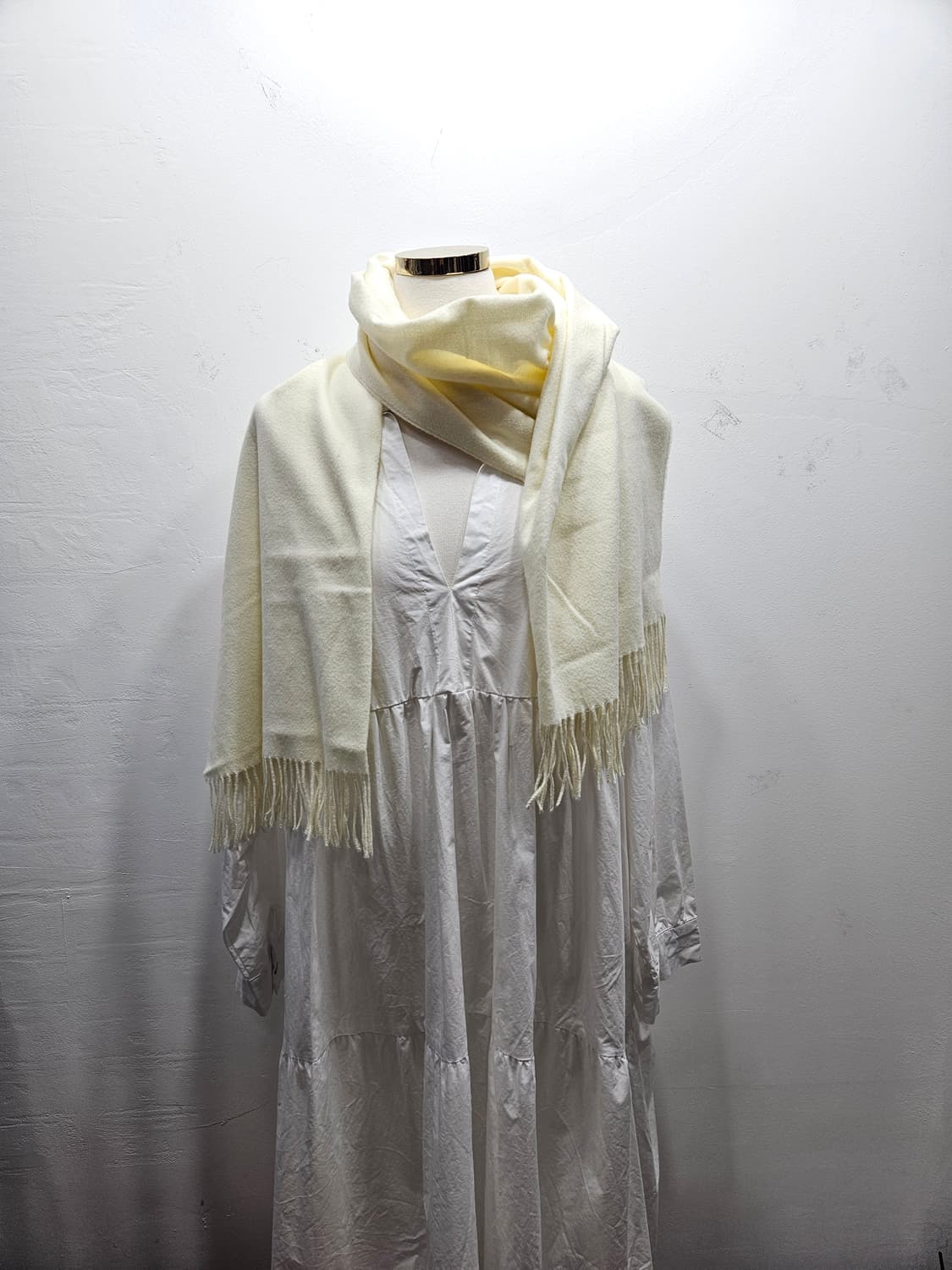 아이보리 프린지 머플러 상품이미지3