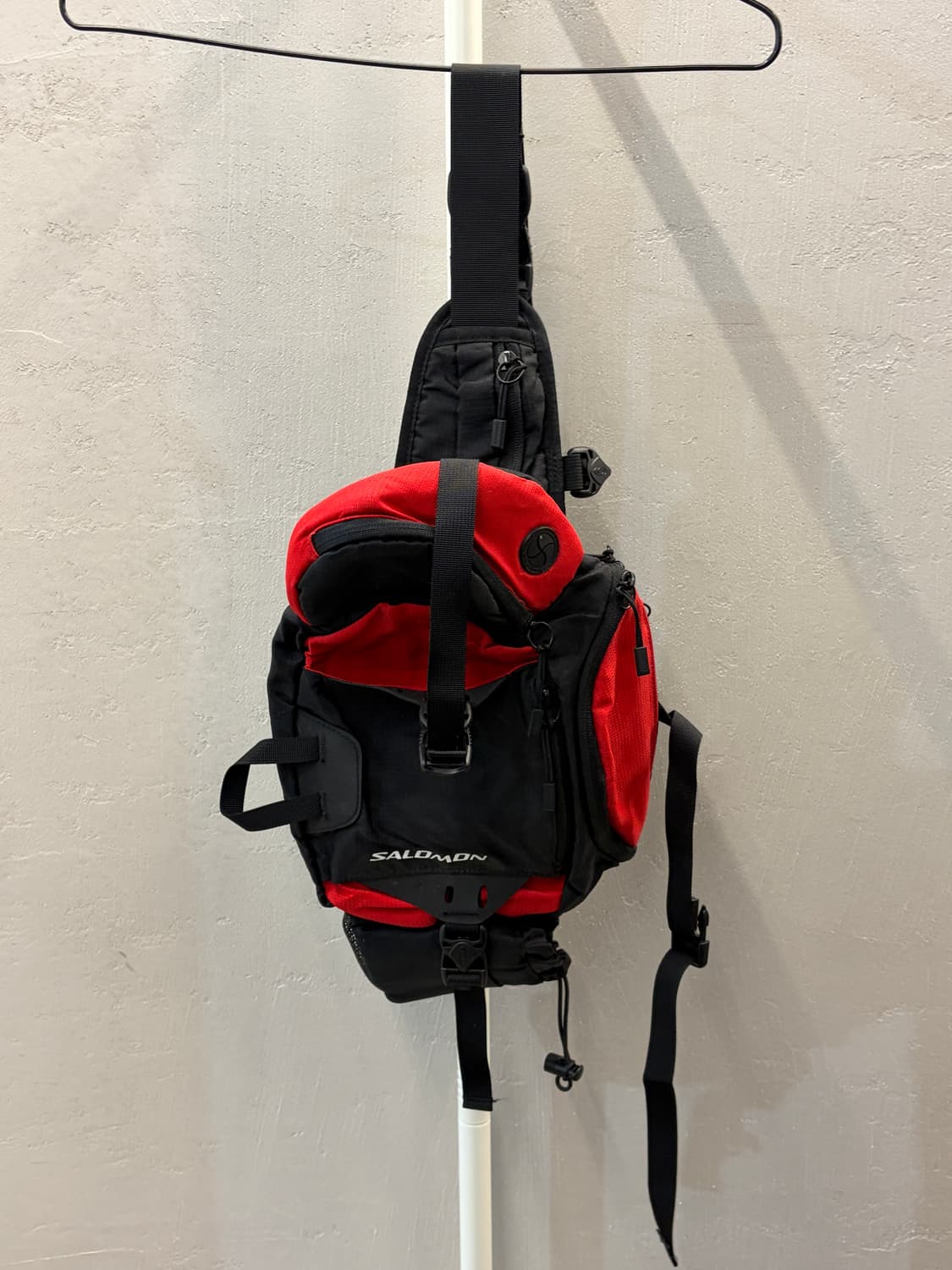 살로몬 슬링백 상품이미지2