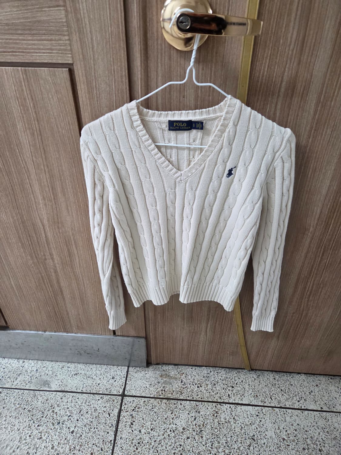 폴로 V넥 케이블 니트 sp 상품이미지1