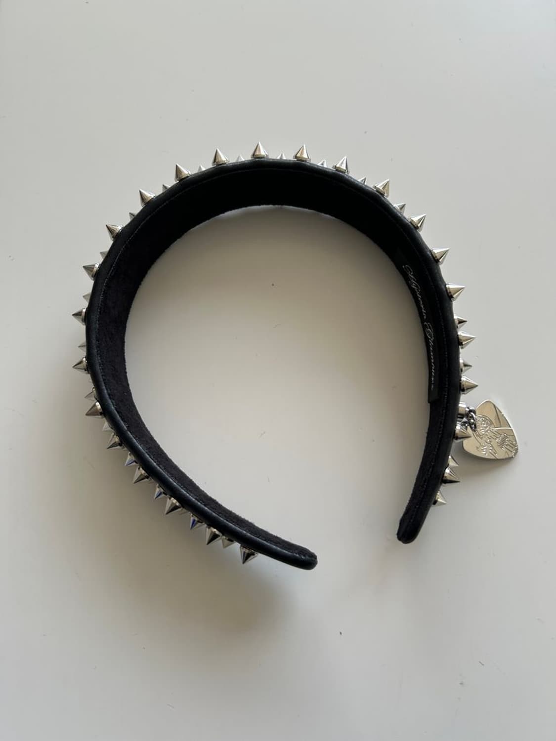 STUDDED HEADBA 스파이크 장식 헤어밴드 상품이미지1