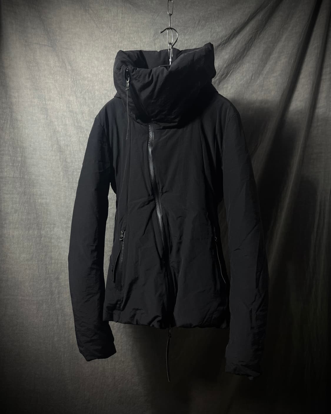 The Viridi-anne Asymmetric Down Jacket 상품이미지2