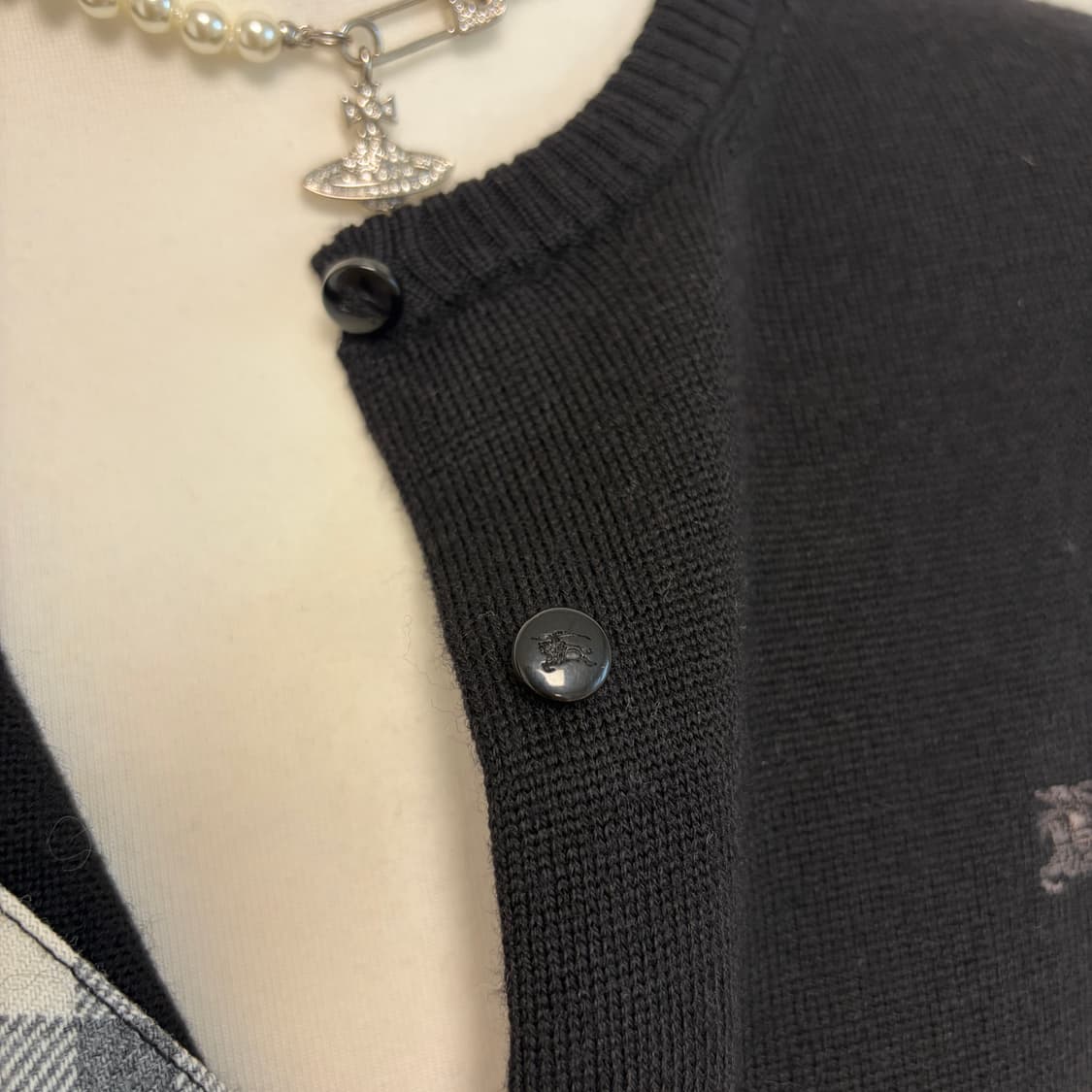 버버리 런던 울 가디건 블랙 상품이미지4