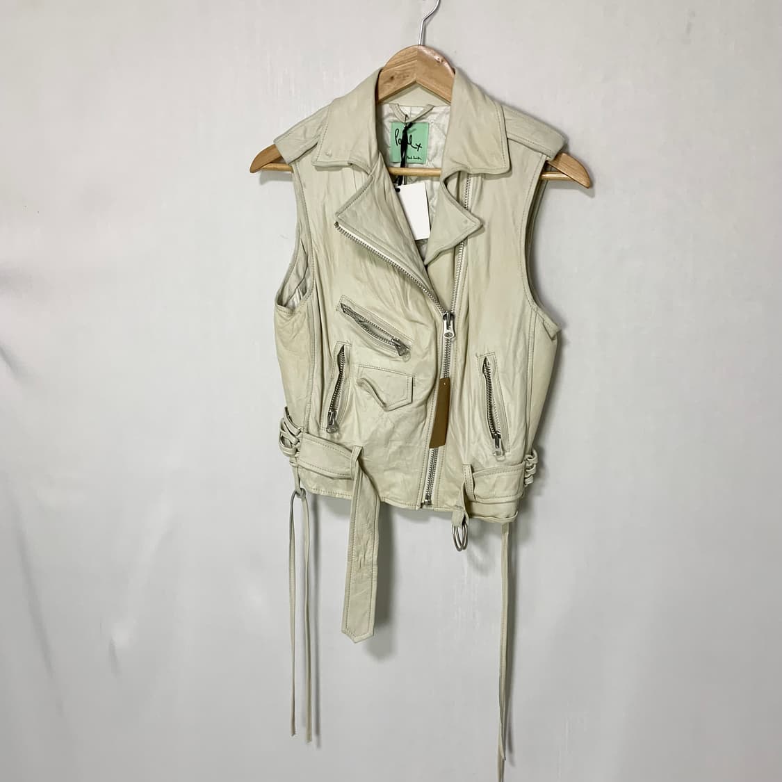 폴스미스 아이보리 비대칭 사선 지퍼 양가죽 라이더 베스트 레더 조끼 상품이미지2