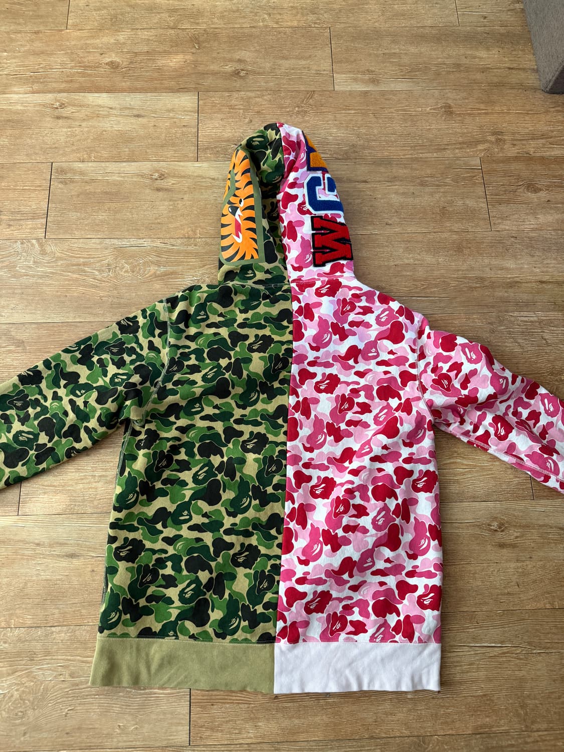 베이프 121 ABC 카모 세퍼레이트 샤크 풀 집 후드 핑크 그린 상품이미지3