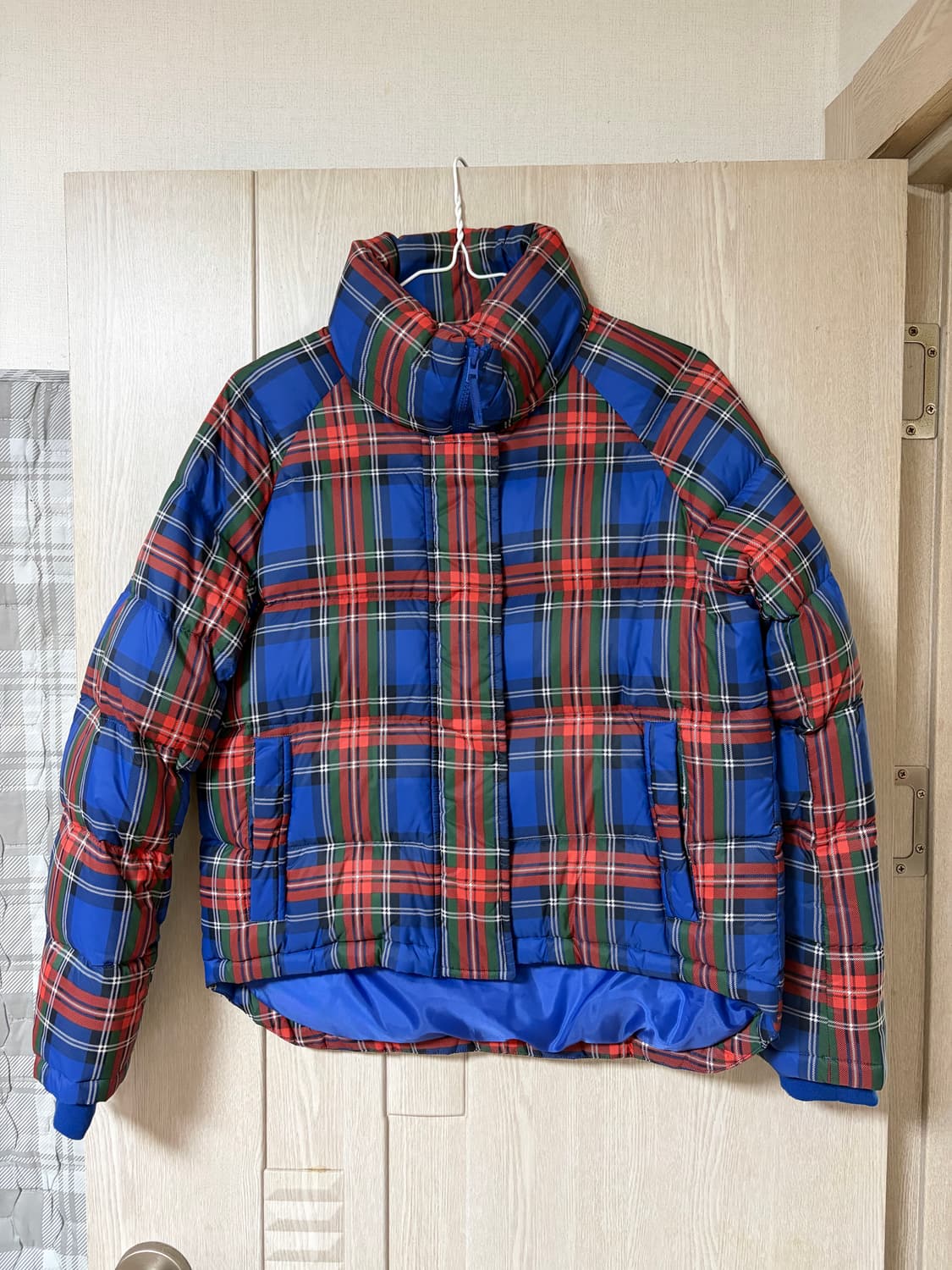 유니클로 jw앤더슨 패딩 상품이미지1