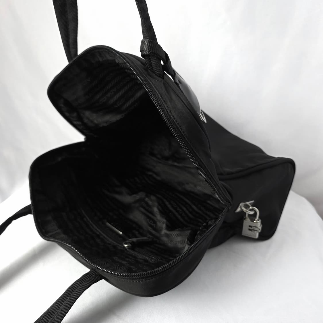 [정품 PRADA] 프라다 포코노 나일론 토트백 숄더백 상품이미지8