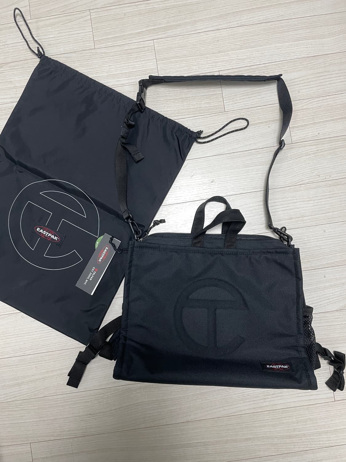 텔파x이스트팩 엠보싱 가방 상품이미지4