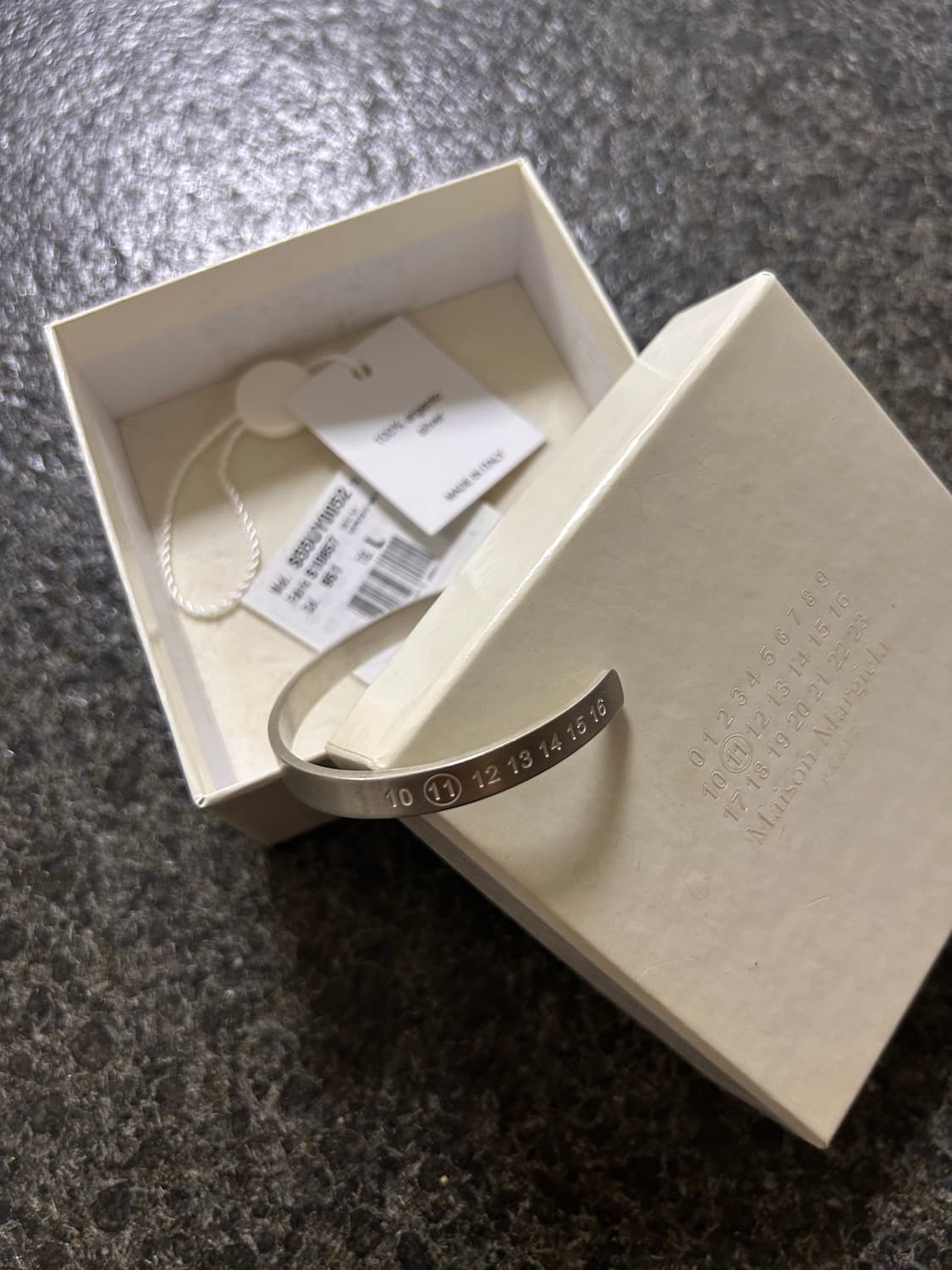 마르지엘라 실버 넘버링 팔찌 상품이미지4