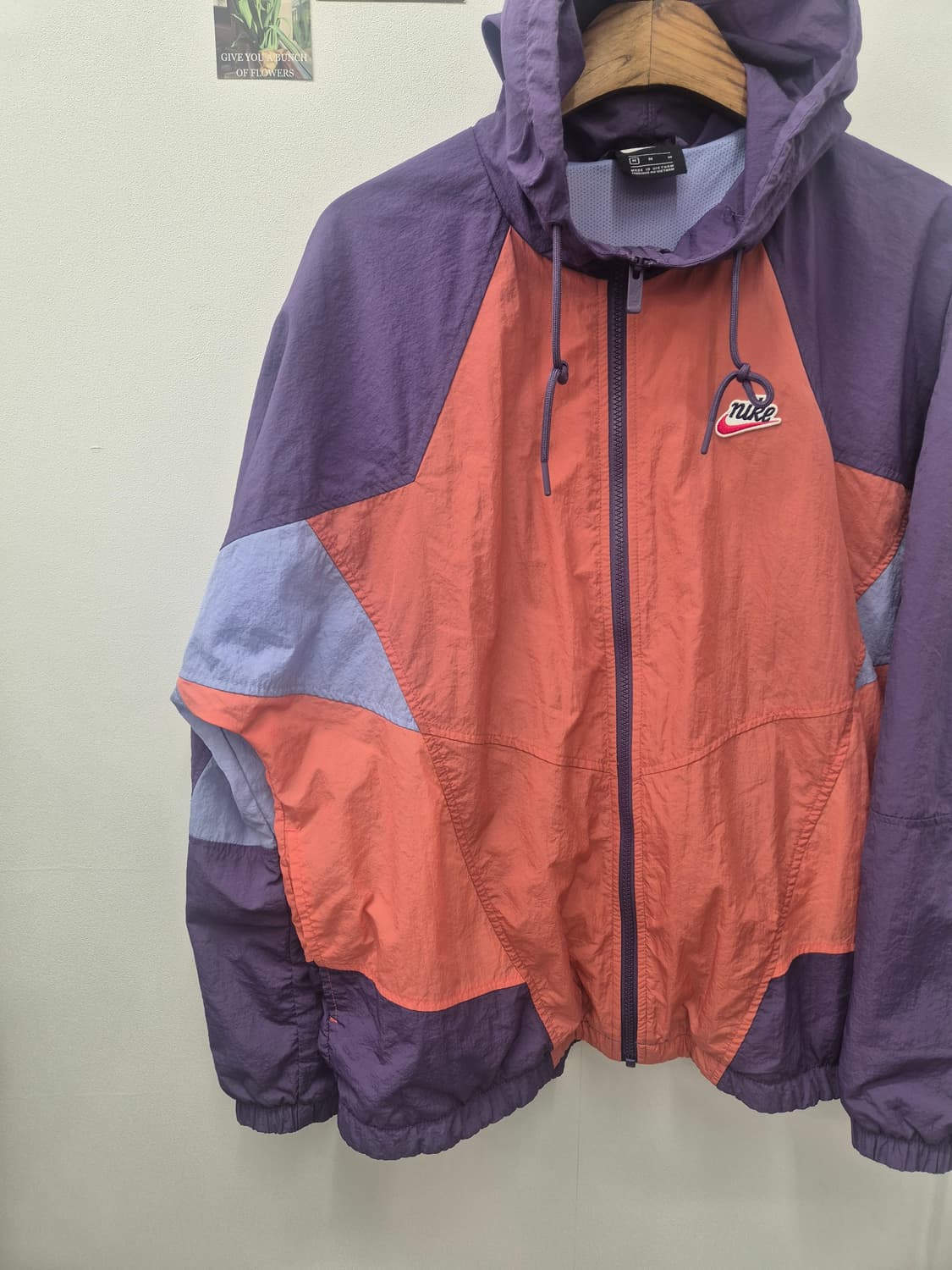 나이키의 컬러블록 디자인 바람막이  m 
 상품이미지3