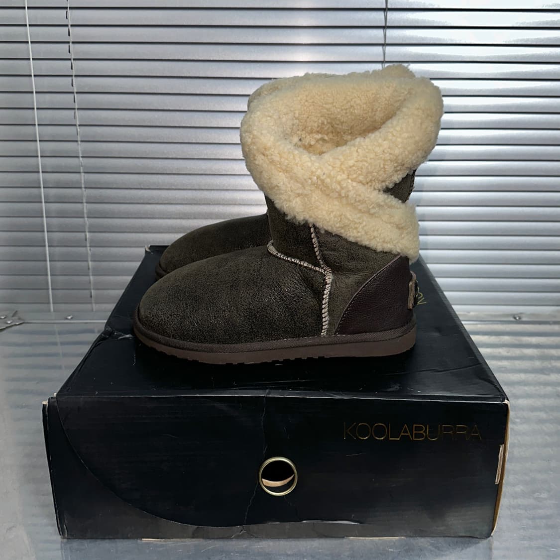 00s 쿨라부라 숏 시어링 앤 스웨이드 어그 부츠 상품이미지2