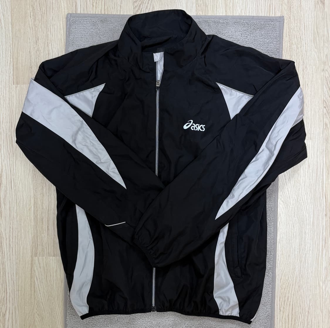 [S급] 대장급 아식스 바람막이 자켓 블랙 L 상품이미지2