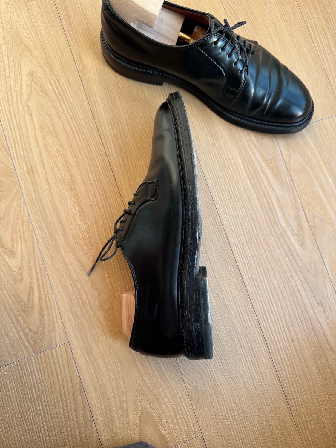 알든 블랙 9901 더비 슈즈 8.5 사이즈 판매합니다 275사이즈이고  상품이미지3