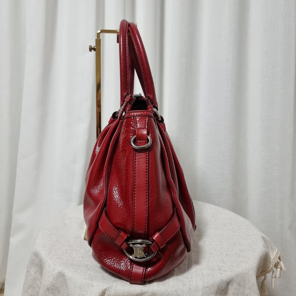 셀린느 레드 에나멜 가죽 토트백 (사이즈 넉넉함) 상태양호 상품이미지2