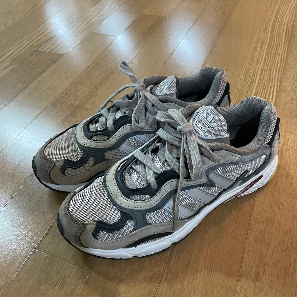 아디다스 템퍼 런 운동화 270 상품이미지3