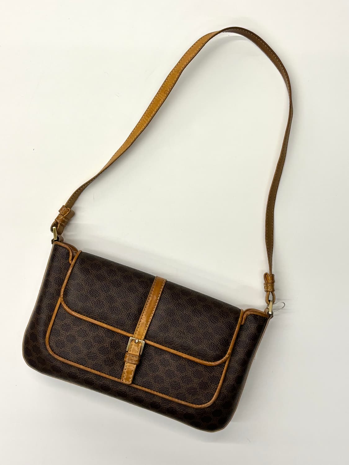 Celine 셀린느 마카담 가죽 버클 숄더백 상품이미지2