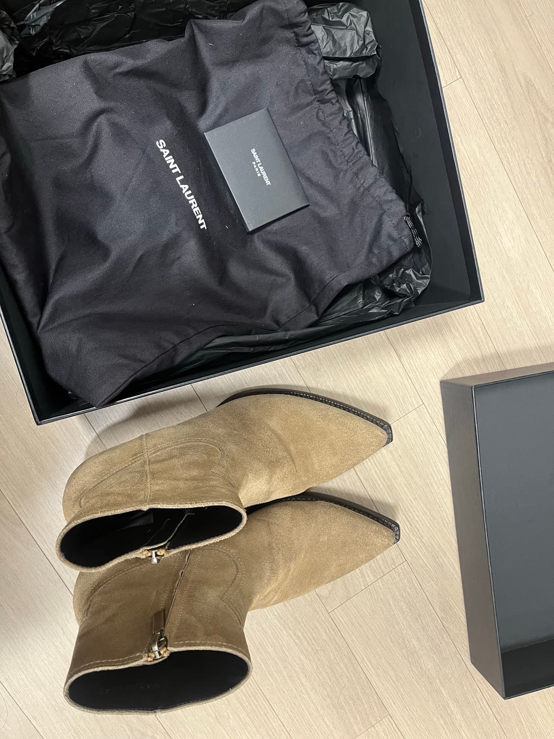 생로랑 루카스 42사이즈 판매 ( 또는 43, 44랑 교환 원함) 상품이미지3