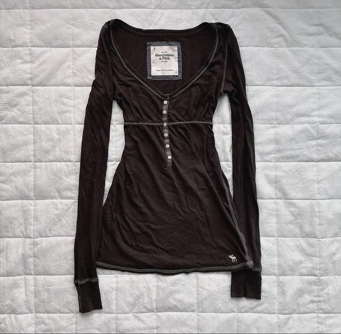 Abercrombie & Fitch brown long sleeve 상품이미지1