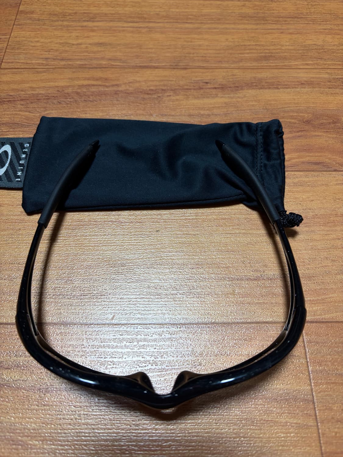 오클리 미뉴트 1.0 메탈릭블랙 상품이미지7