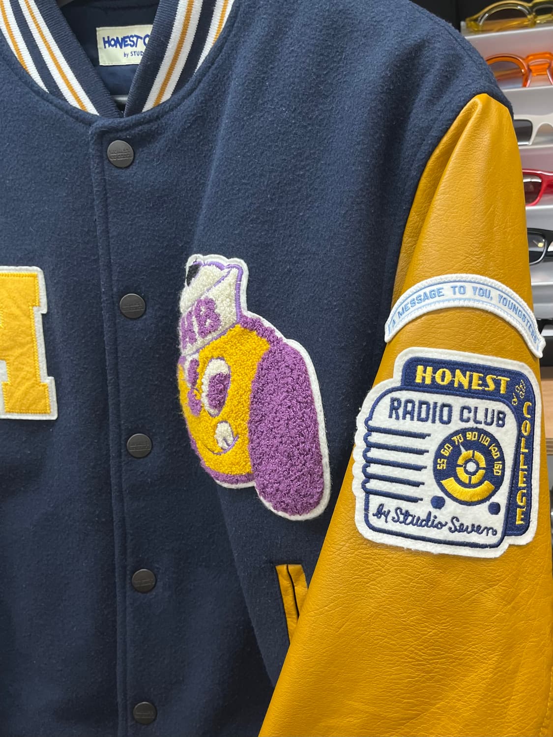 지유 G.U X HONEST COLLEGE 스타디움 자켓 상품이미지4
