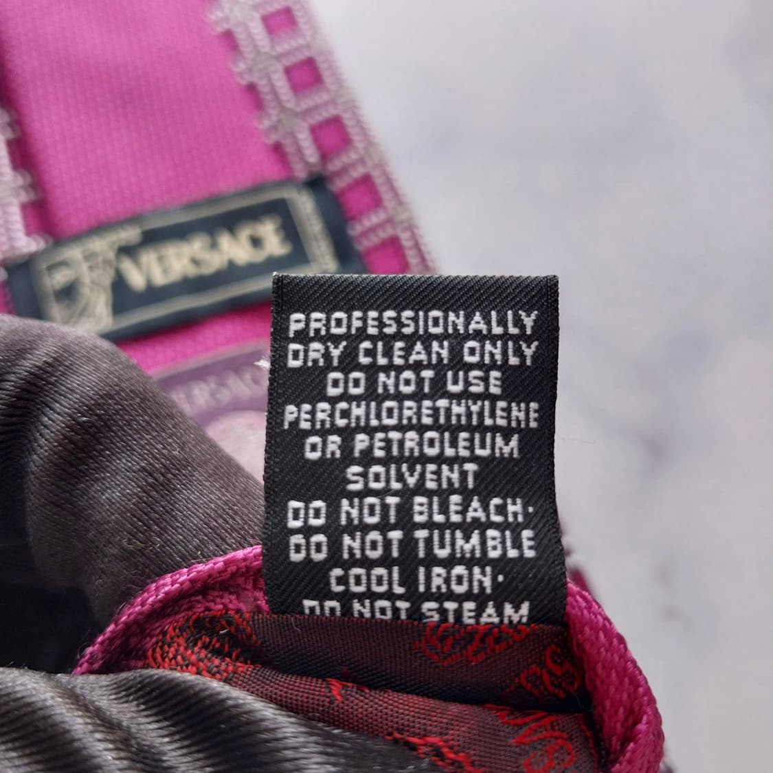 베르사체 실크 핑크 다이아 패턴 넥타이 9.2cm A+등급 K1397
 상품이미지10