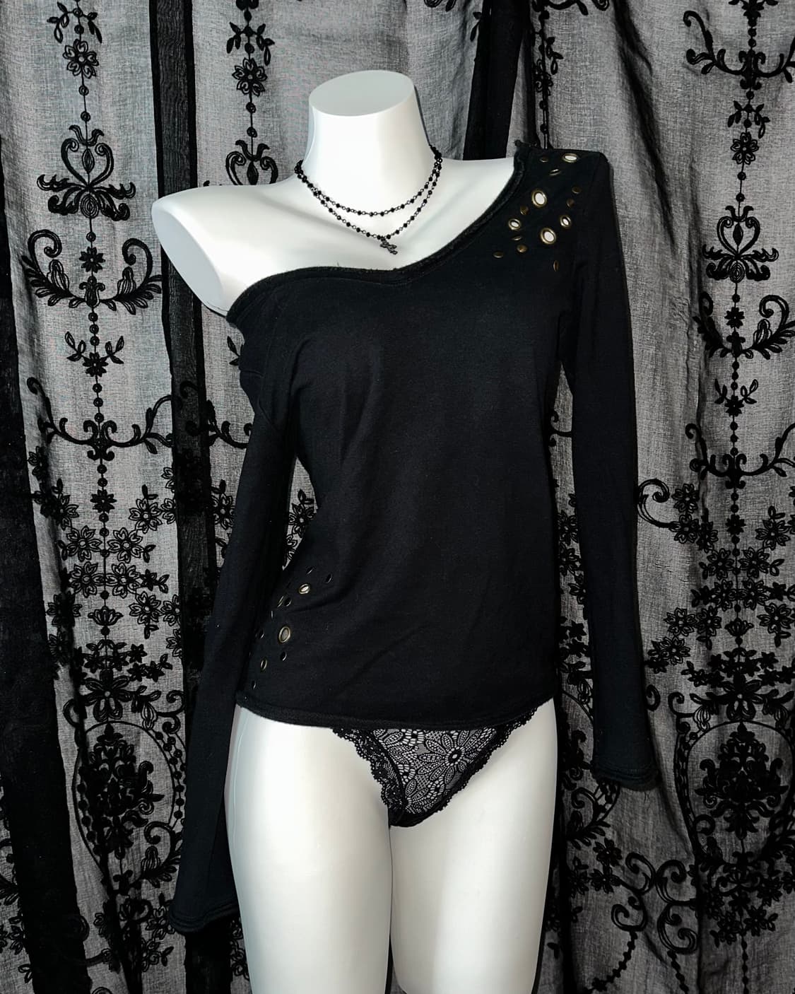 Rock chic semi-off shoulder long-sleeve 상품이미지1