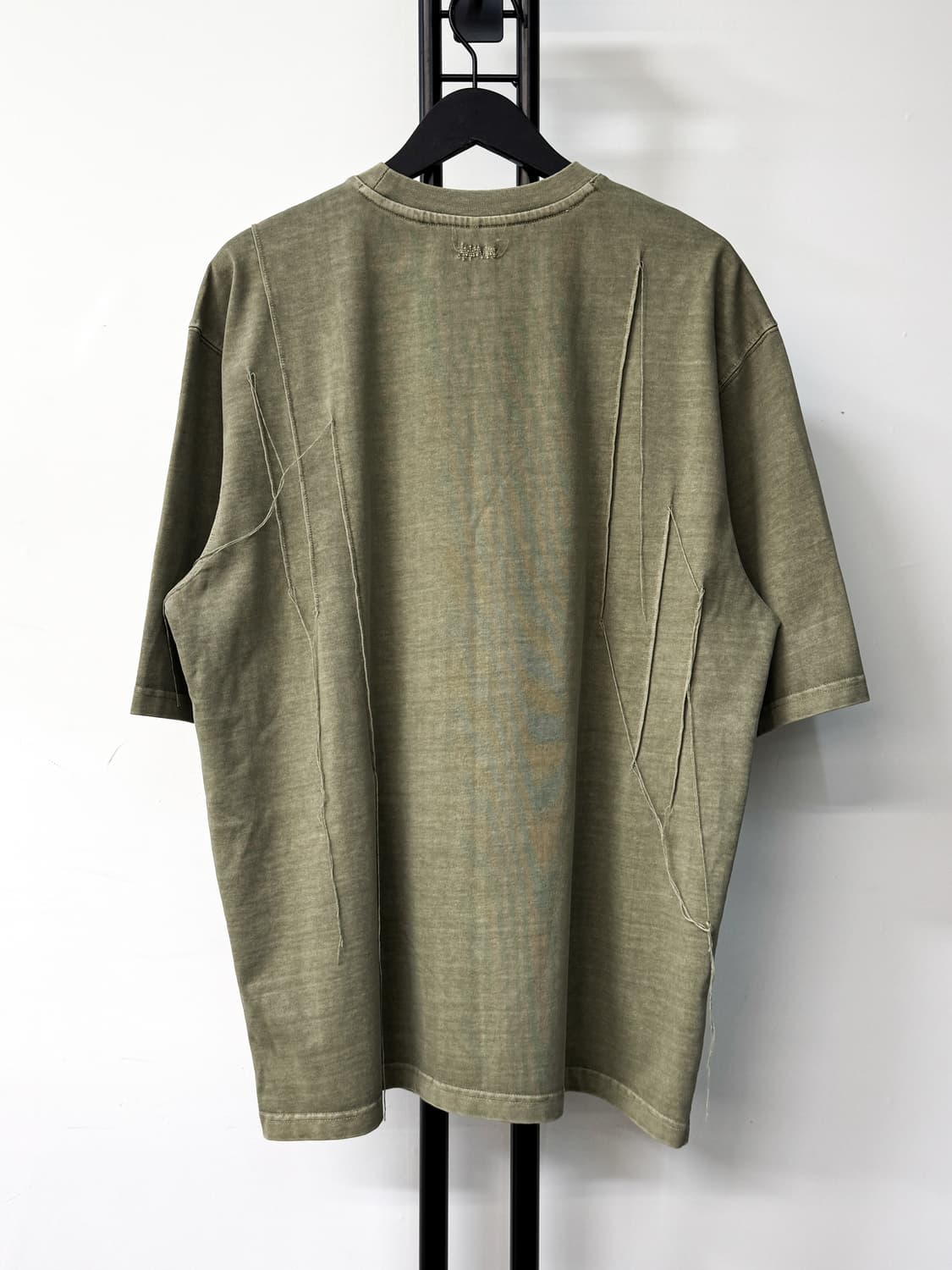 아더에러 21SS 니들 로고 티셔츠 상품이미지3