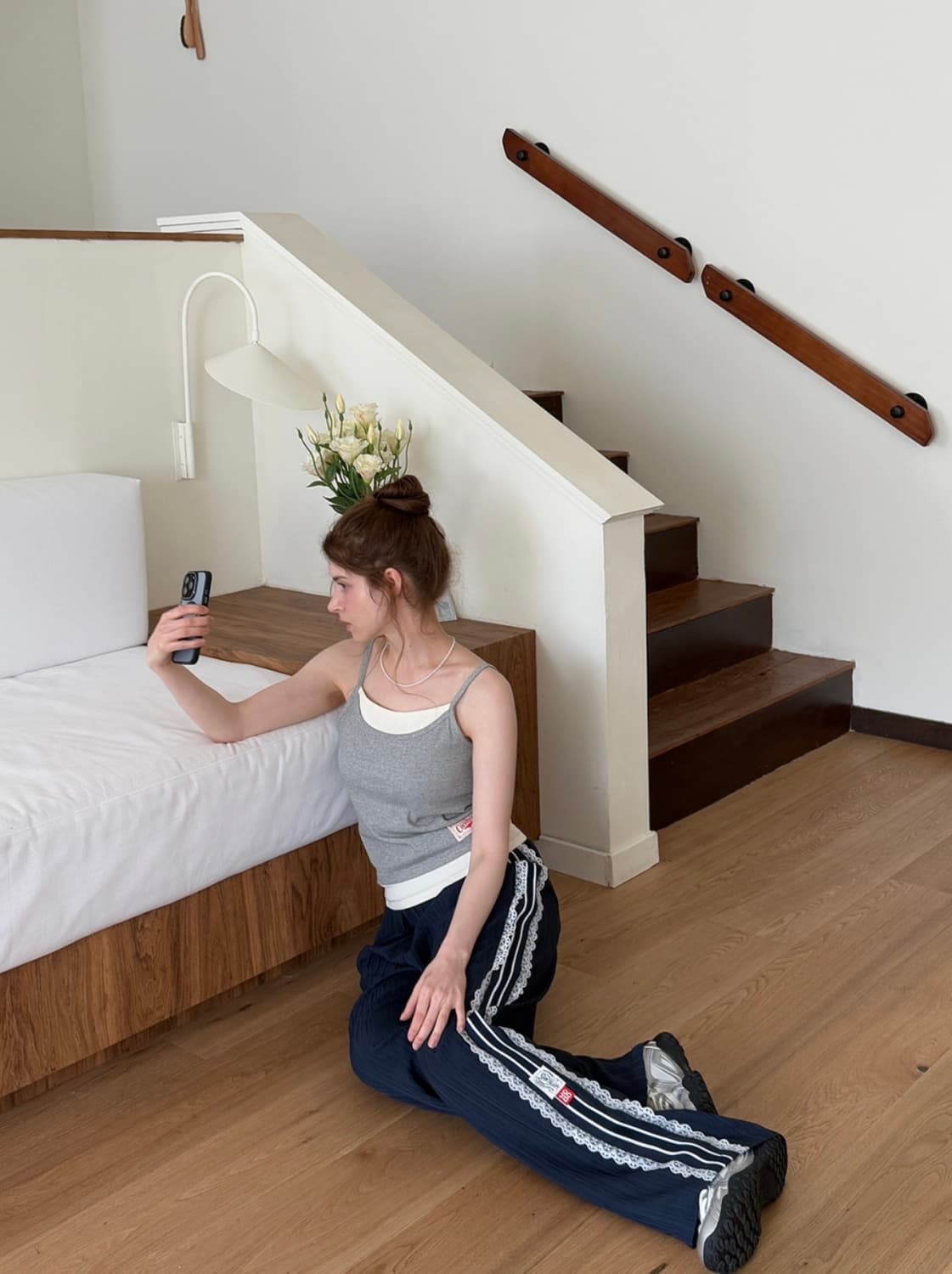 코코모코 글로시 레이스 트랙팬츠 네이비 상품이미지3