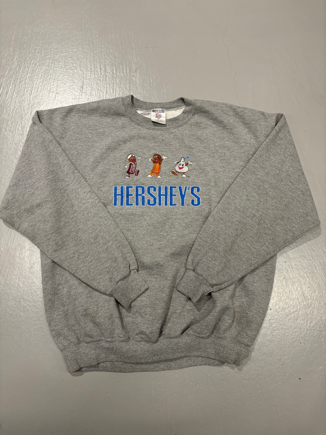 허쉬 자수 맨투맨 티셔츠 상품이미지3